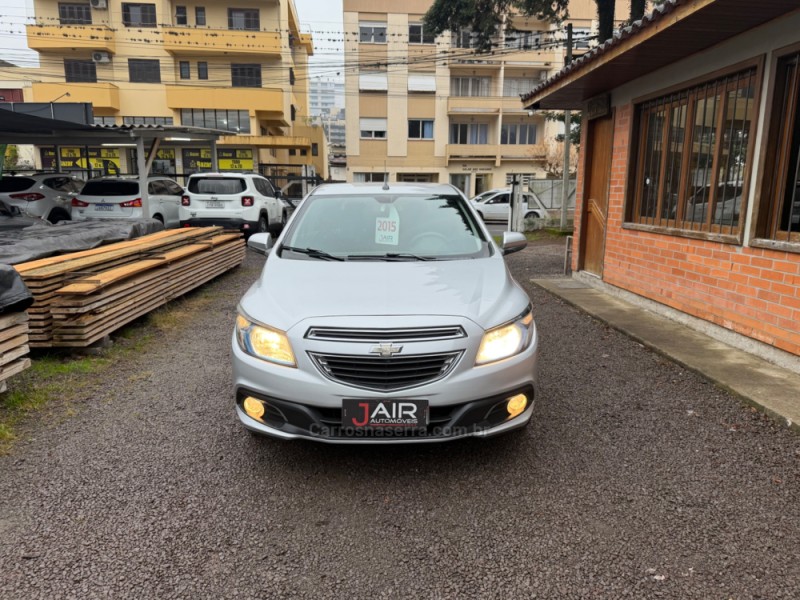 ONIX 1.4 MPFI LTZ 8V FLEX 4P MANUAL - 2015 - GARIBALDI