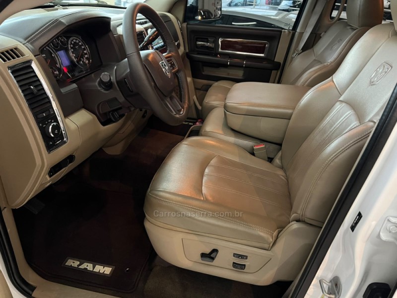 2500 LARAMIE 6.7 CD 4X4 TDI DIESEL 4P AUTOMÁTICA - 2012 - CAXIAS DO SUL
