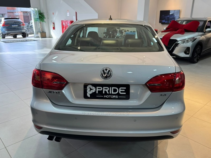 JETTA 2.0 COMFORTLINE FLEX 4P MANUAL - 2012 - CAXIAS DO SUL