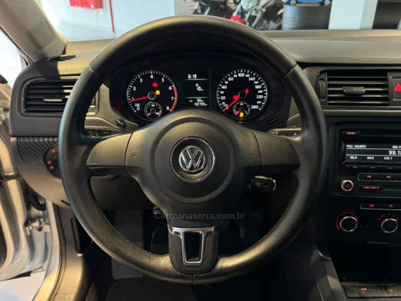 JETTA 2.0 COMFORTLINE FLEX 4P MANUAL - 2012 - CAXIAS DO SUL