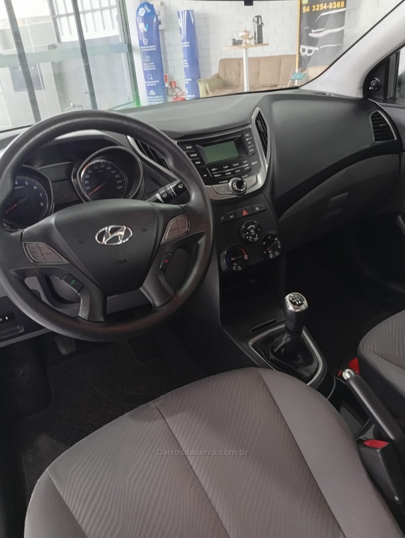 HB20S 1.6 COMFORT PLUS 16V FLEX 4P MANUAL - 2015 - PASSO FUNDO