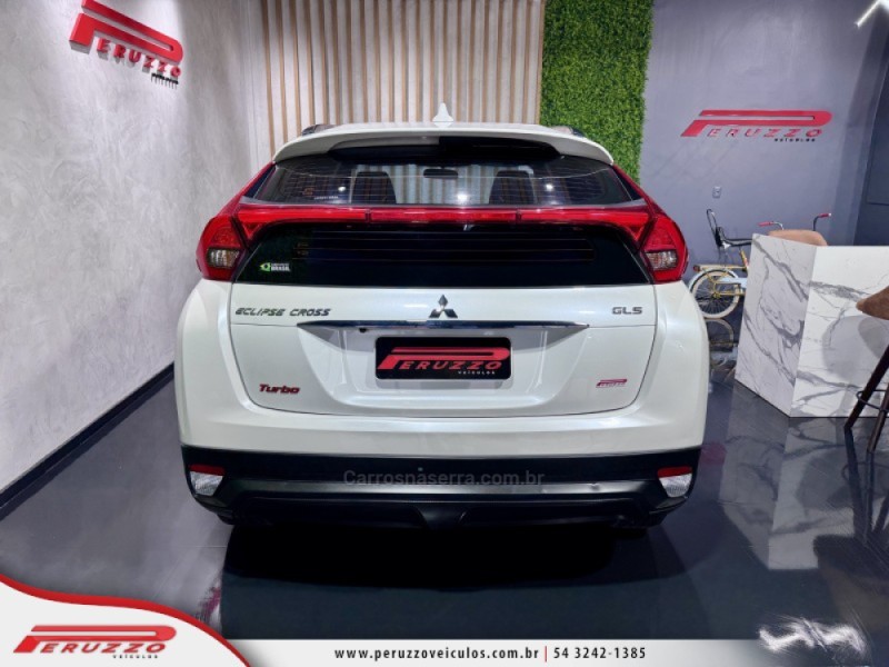 ECLIPSE CROSS 1.5 GLS 16V FLEX 4P AUTOMÁTICO - 2022 - NOVA PRATA