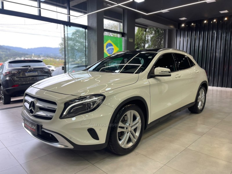GLA 250 2.0 16V TURBO GASOLINA VISION 4P AUTOMÁTICO - 2015 - DOIS IRMãOS