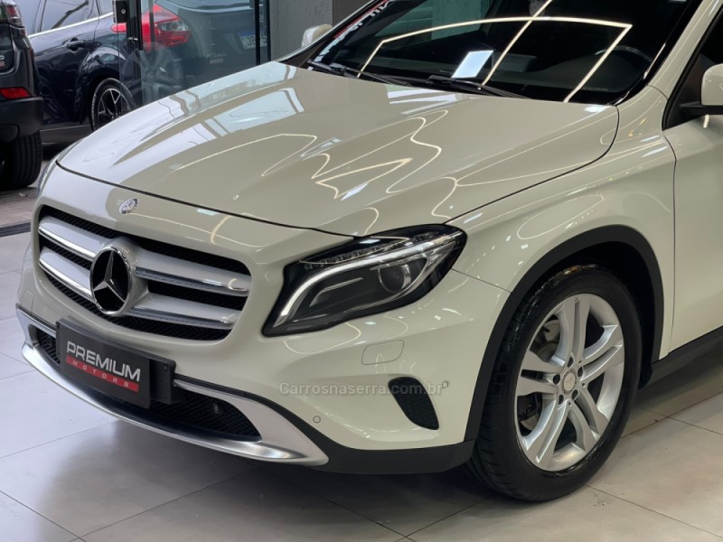GLA 250 2.0 16V TURBO GASOLINA VISION 4P AUTOMÁTICO - 2015 - DOIS IRMãOS