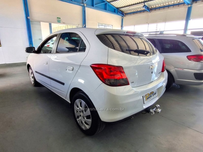 ONIX 1.4 MPFI LT 8V FLEX 4P MANUAL - 2015 - VACARIA