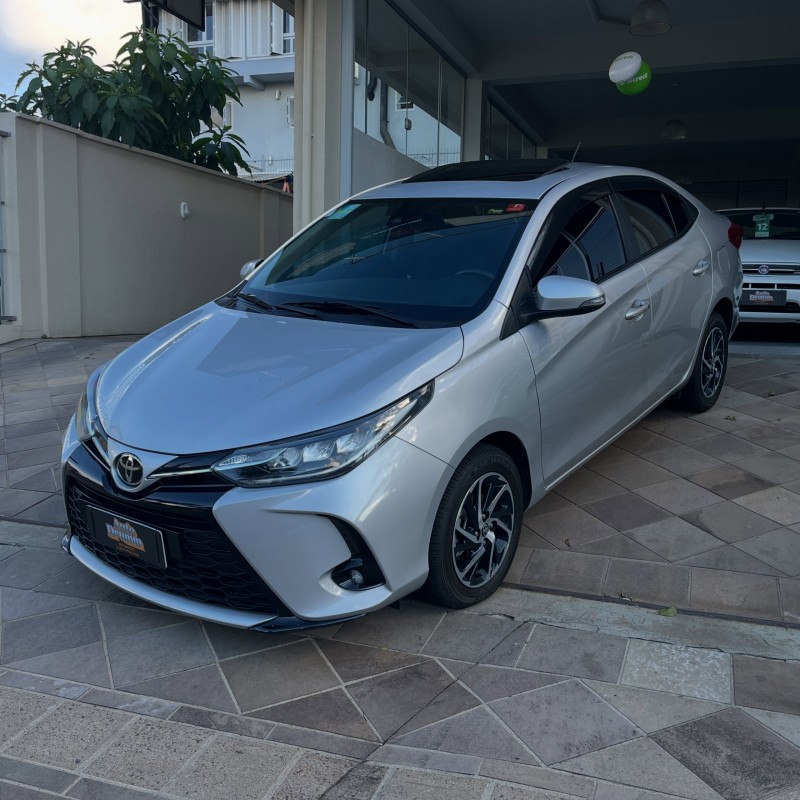 YARIS 1.5 XLS SEDAN 16V FLEX 4P AUTOMÁTICO - 2023 - NOVA PETRóPOLIS