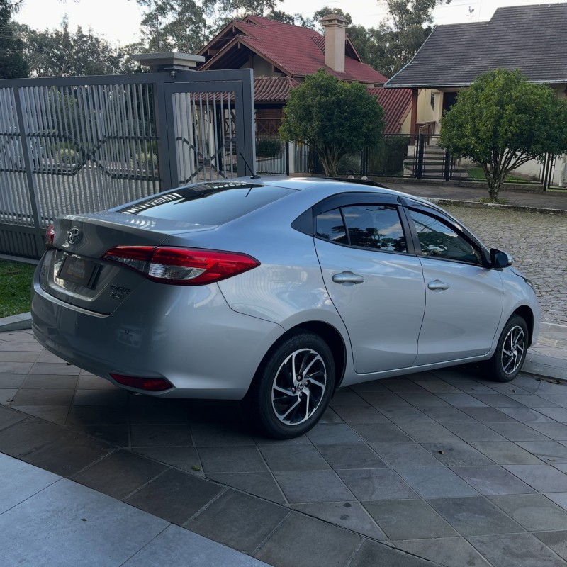 YARIS 1.5 XLS SEDAN 16V FLEX 4P AUTOMÁTICO - 2023 - NOVA PETRóPOLIS