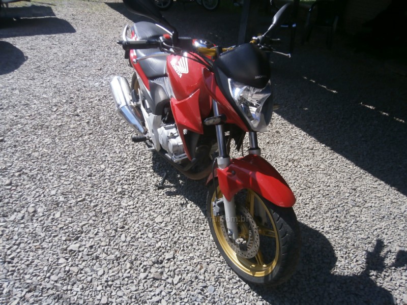 CB 300R  - 2015 - FARROUPILHA