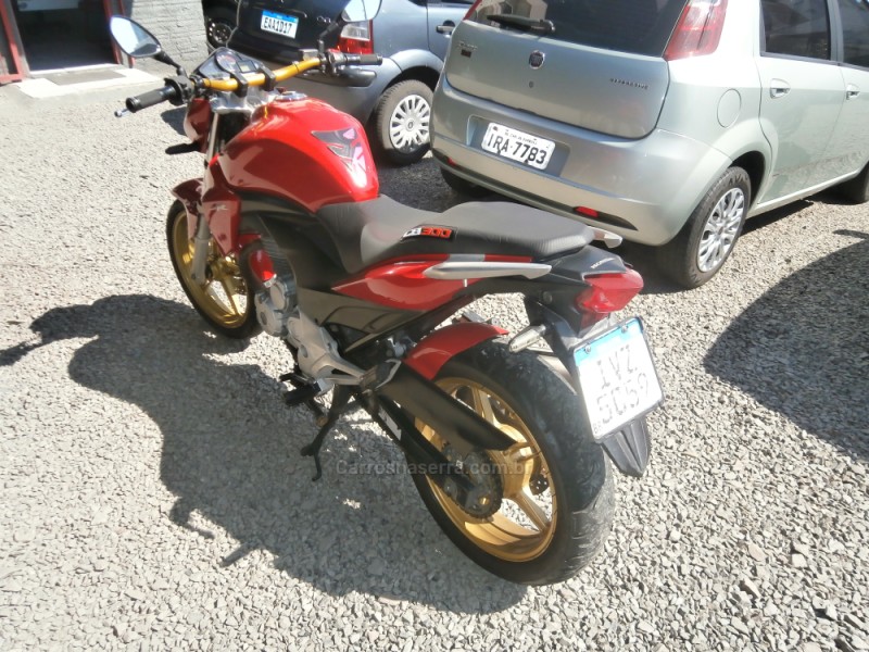 CB 300R  - 2015 - FARROUPILHA