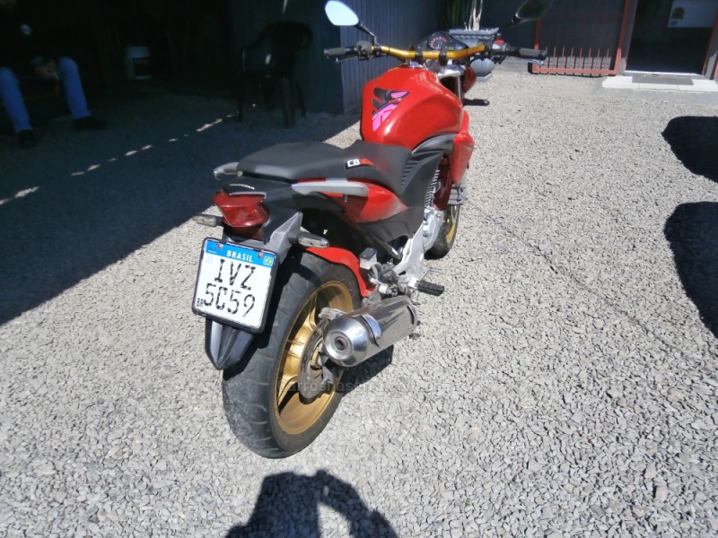 CB 300R  - 2015 - FARROUPILHA