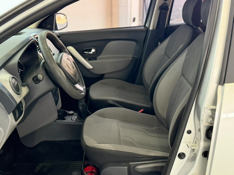 LOGAN 1.6 EXPRESSION 8V FLEX 4P MANUAL - 2014 - CAXIAS DO SUL