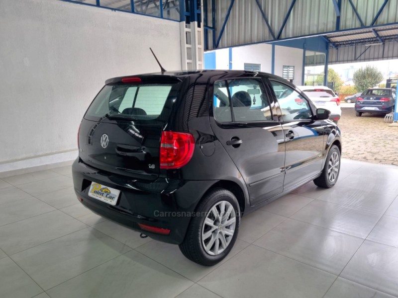 FOX 1.6 MI 8V FLEX 4P MANUAL - 2013 - VACARIA