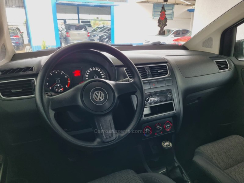 FOX 1.6 MI 8V FLEX 4P MANUAL - 2013 - VACARIA