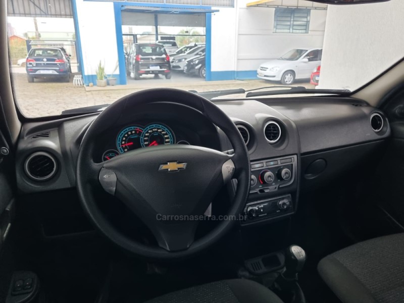 CELTA 1.0 MPFI LT 8V FLEX 4P MANUAL - 2015 - VACARIA