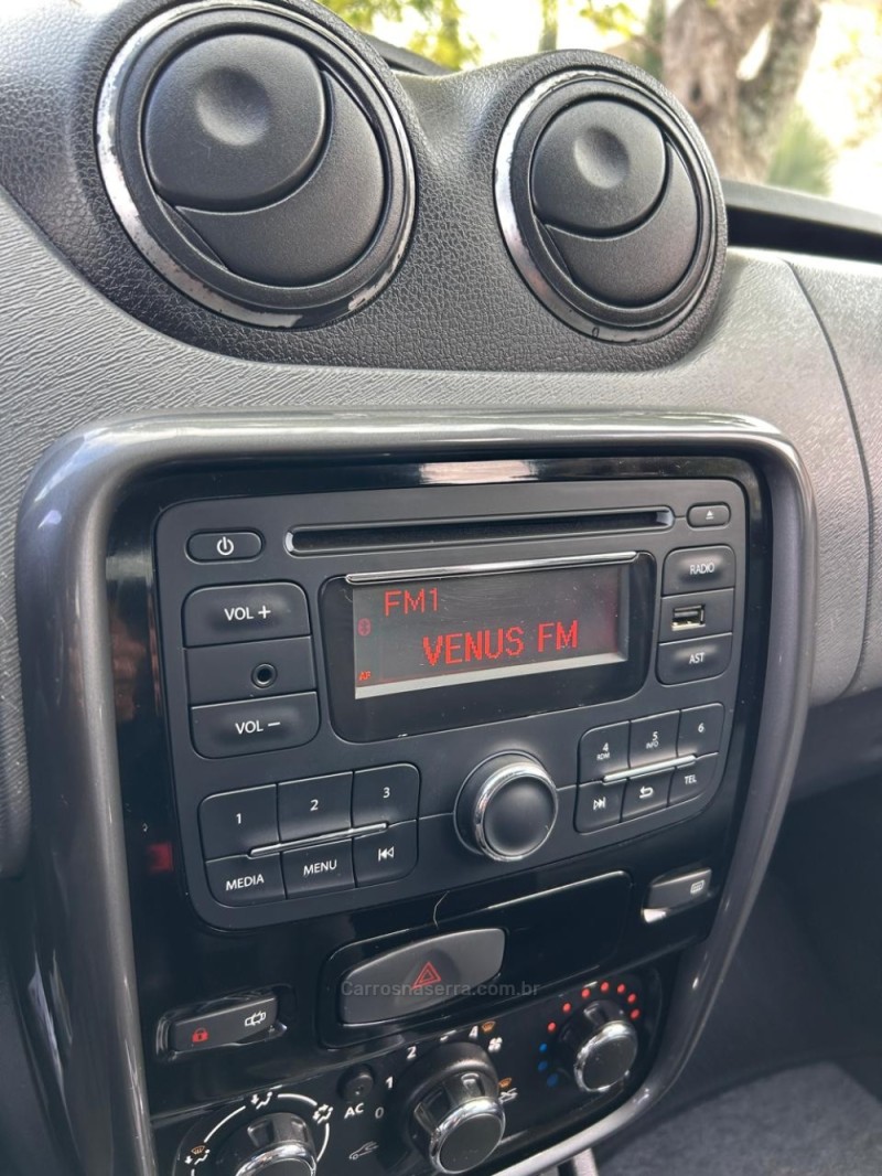 DUSTER 1.6 DYNAMIQUE 4X2 16V FLEX 4P MANUAL - 2013 - VENâNCIO AIRES