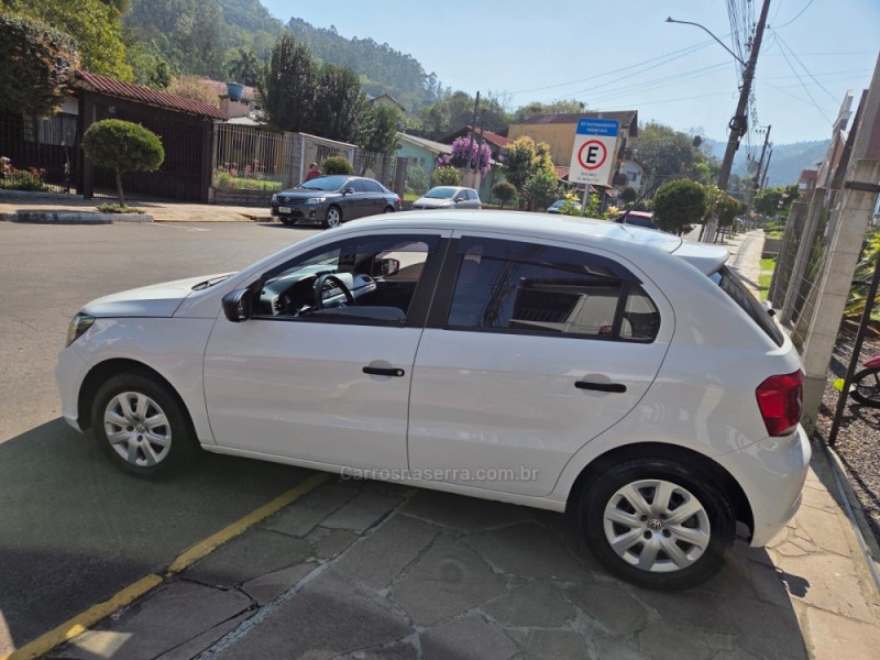 GOL 1.0 12V MPI TOTALFLEX CITY 4P MANUAL - 2022 - PICADA CAFé