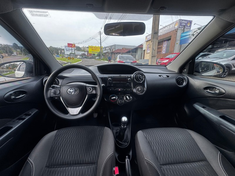ETIOS 1.5 XS 16V FLEX 4P MANUAL - 2017 - DOIS IRMãOS
