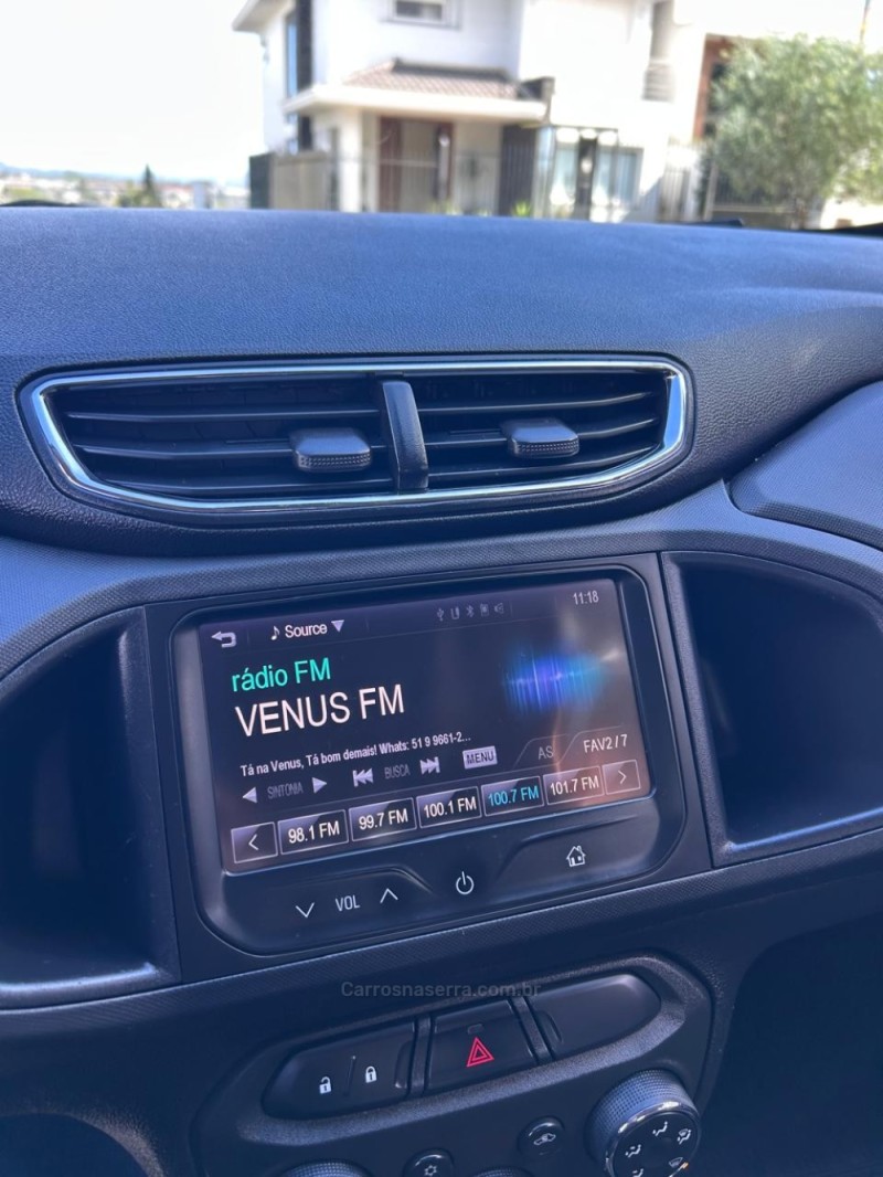 ONIX 1.0 LT 8V FLEX 4P MANUAL - 2013 - VENâNCIO AIRES