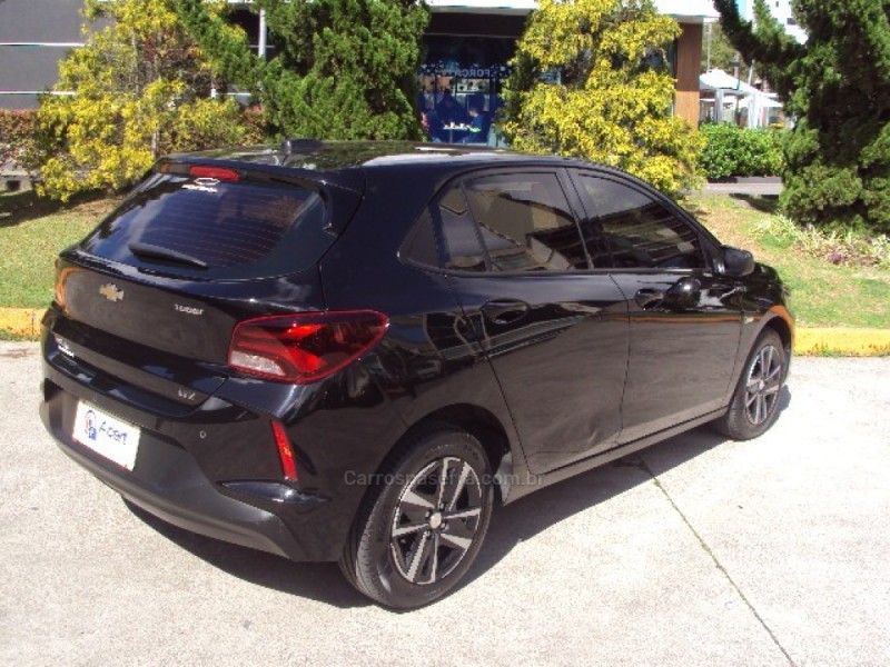 ONIX 1.0 LTZ 12V TURBO FLEX 4P MANUAL - 2023 - CAXIAS DO SUL