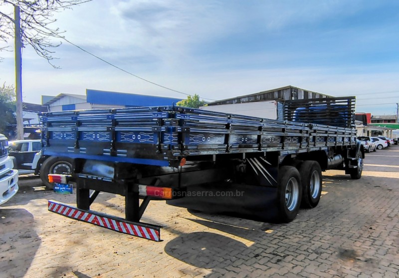 1513  - 1982 - PORTãO