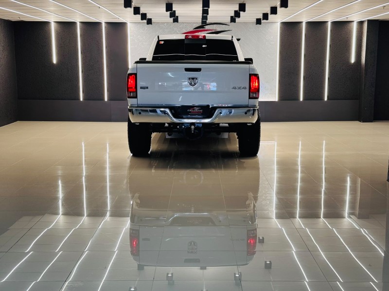 2500 LARAMIE 6.7 CD 4X4 TDI DIESEL 4P AUTOMÁTICA - 2012 - CAXIAS DO SUL