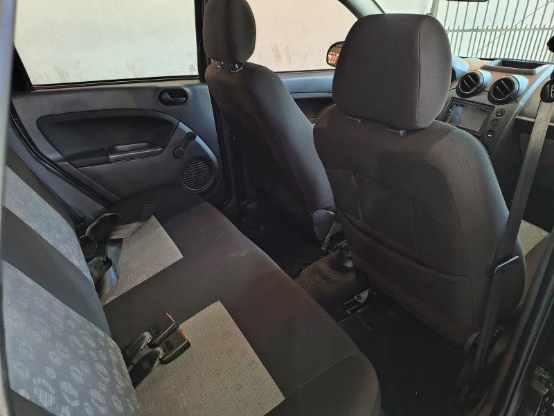 FIESTA 1.0 ROCAM SE 8V FLEX 4P MANUAL - 2014 - CAXIAS DO SUL