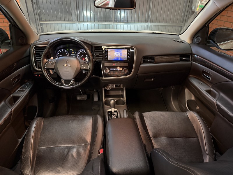 OUTLANDER 3.0 GT 4X4 V6 24V GASOLINA 4P AUTOMÁTICO - 2016 - BENTO GONçALVES