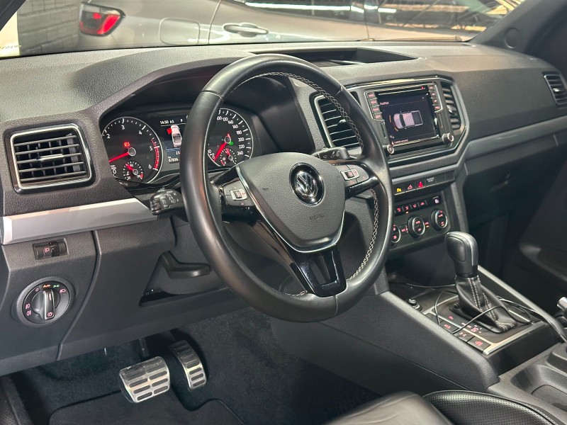 AMAROK 3.0 V6 TDI HIGHLINE CD DIESEL 4MOTION AUTOMÁTICO - 2023 - FARROUPILHA