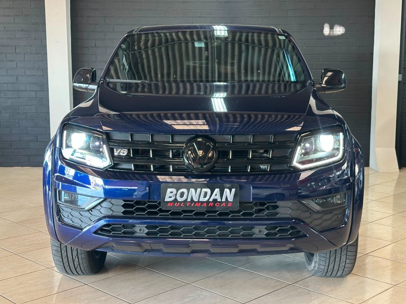 AMAROK 3.0 V6 TDI HIGHLINE CD DIESEL 4MOTION AUTOMÁTICO - 2023 - FARROUPILHA