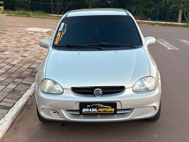 CLASSIC 1.0 MPFI LIFE 8V GASOLINA 4P MANUAL - 2005 - ESTâNCIA VELHA