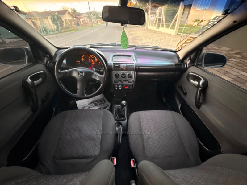 CLASSIC 1.0 MPFI LIFE 8V GASOLINA 4P MANUAL - 2005 - ESTâNCIA VELHA