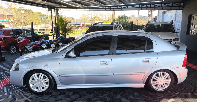 ASTRA 2.0 MPFI ADVANTAGE 8V FLEX 4P MANUAL - 2009 - CANELA