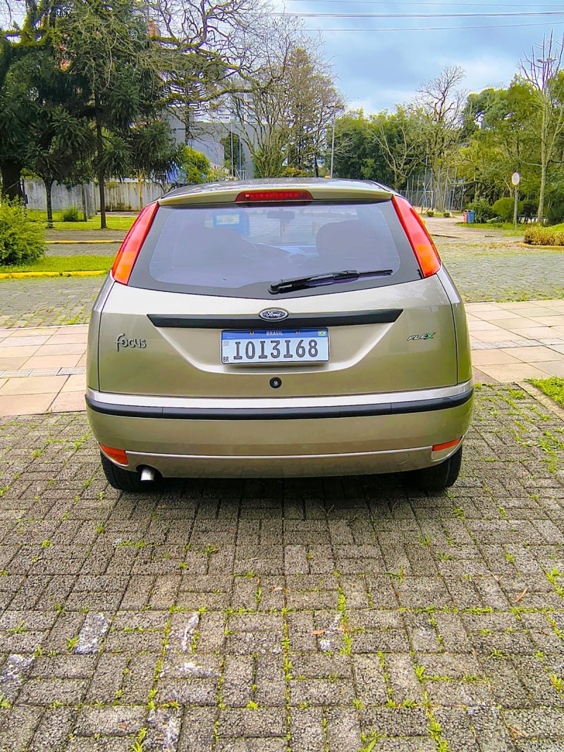 FOCUS 1.6 GLX 8V FLEX 4P MANUAL - 2008 - FARROUPILHA