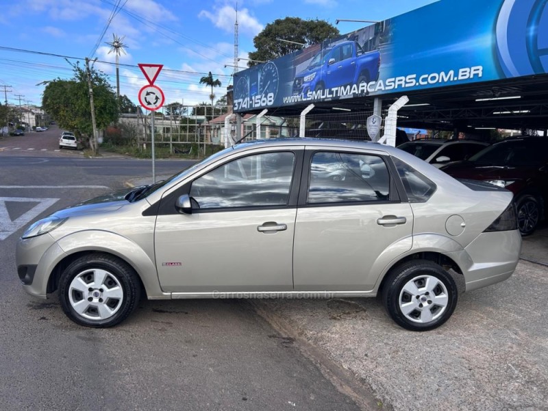 FIESTA 1.6 MPI SEDAN 8V FLEX 4P MANUAL - 2011 - VENâNCIO AIRES