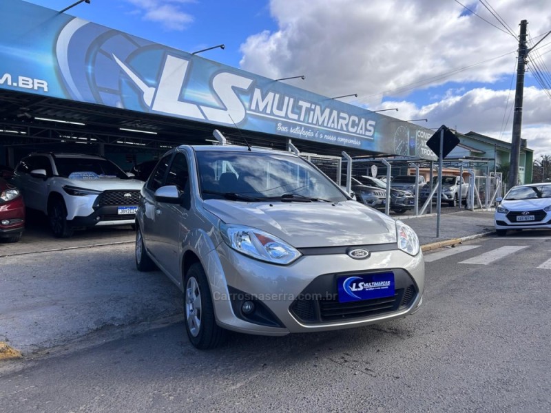 FIESTA 1.6 MPI SEDAN 8V FLEX 4P MANUAL - 2011 - VENâNCIO AIRES