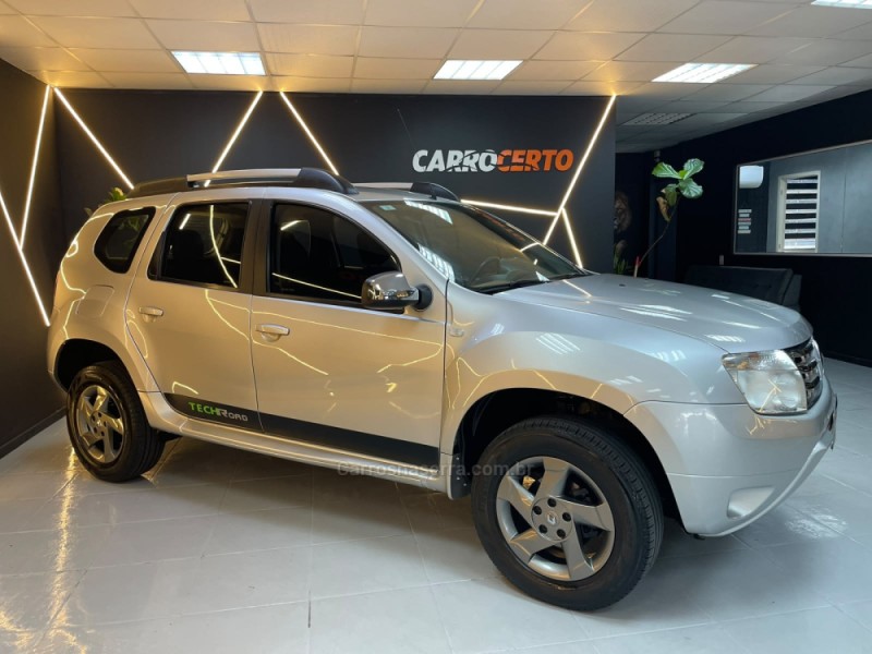 DUSTER 1.6 DYNAMIQUE 4X2 16V FLEX 4P MANUAL - 2014 - NOVO HAMBURGO