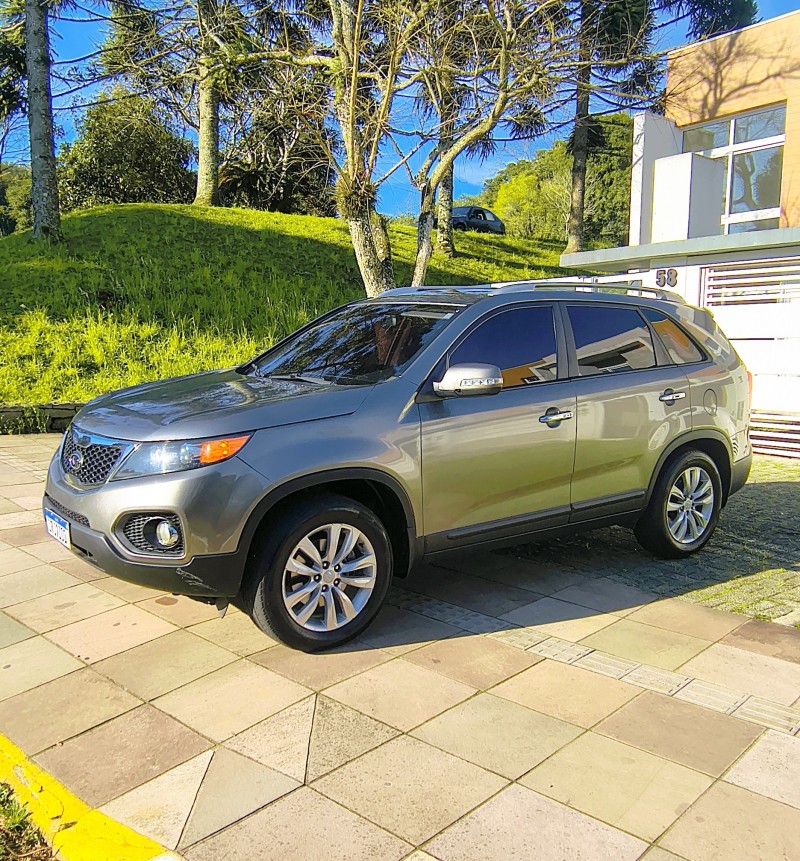 SORENTO 2.4 EX2 4X2 16V GASOLINA 4P AUTOMÁTICO - 2011 - FARROUPILHA