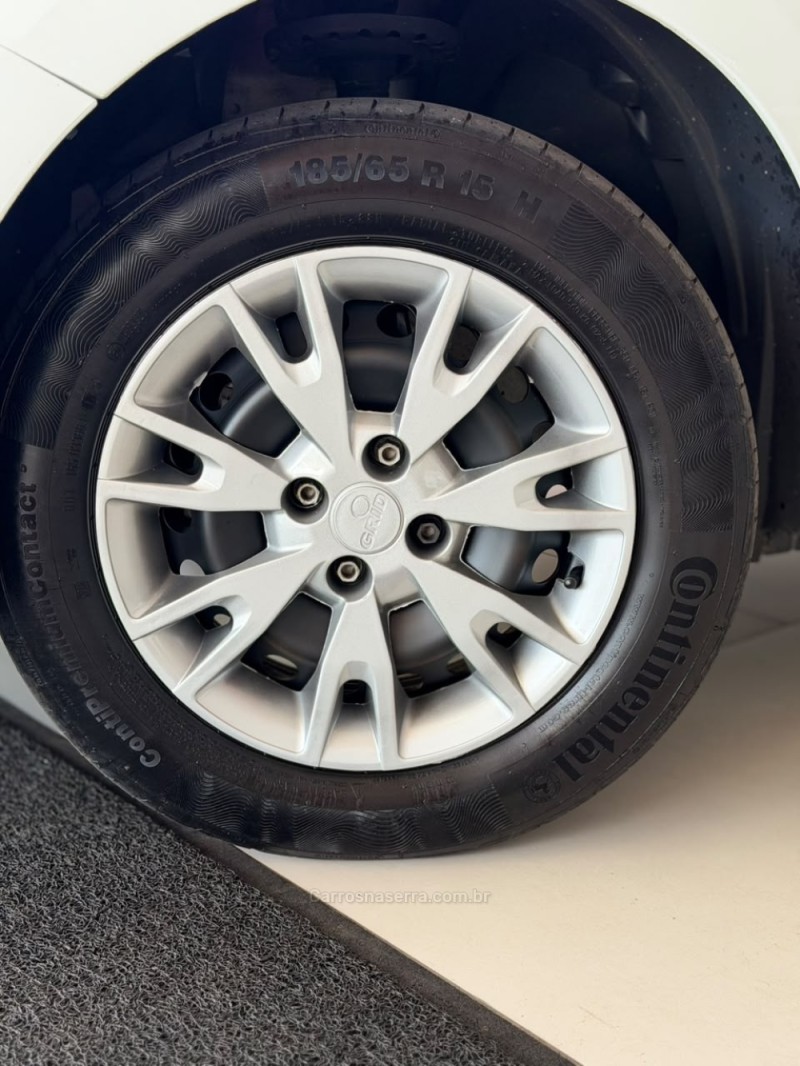 SANDERO 1.0 ZEN 12V FLEX 4P MANUAL - 2021 - SANTA CRUZ DO SUL
