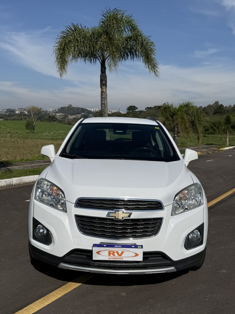 TRACKER 1.8 MPFI LTZ 4X2 16V FLEX 4P AUTOMÁTICO - 2015 - CARLOS BARBOSA