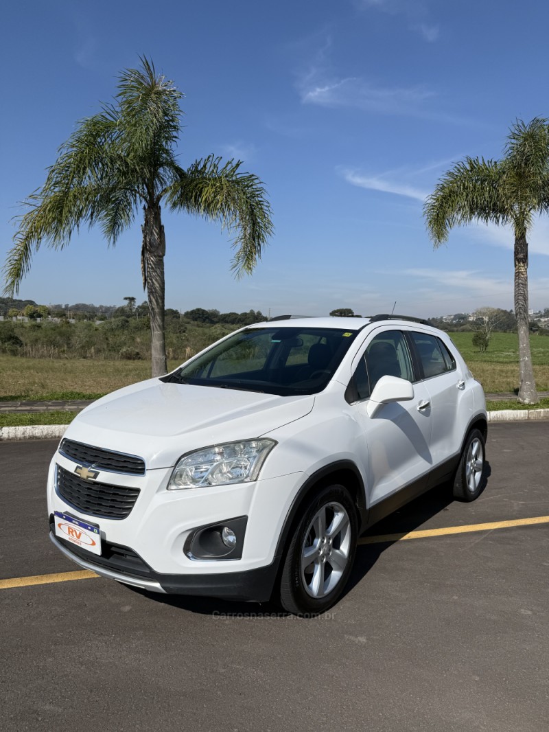 tracker 1.8 mpfi ltz 4x2 16v flex 4p automatico 2015 carlos barbosa