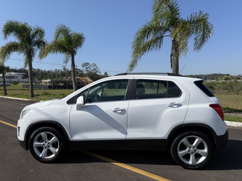 TRACKER 1.8 MPFI LTZ 4X2 16V FLEX 4P AUTOMÁTICO - 2015 - CARLOS BARBOSA