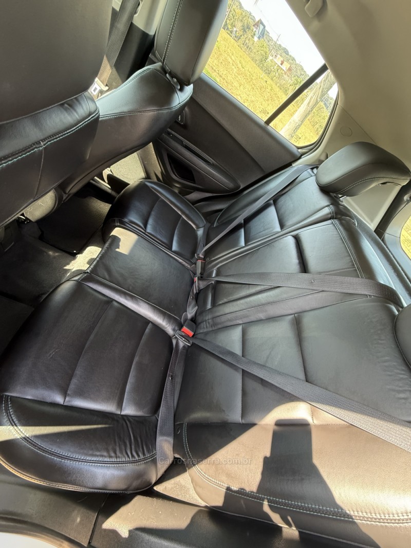 TRACKER 1.8 MPFI LTZ 4X2 16V FLEX 4P AUTOMÁTICO - 2015 - CARLOS BARBOSA