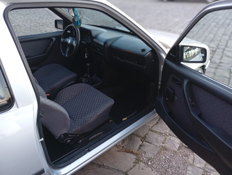 KADETT 2.0 MPFI GL 8V GASOLINA 2P MANUAL - 1998 - CAXIAS DO SUL