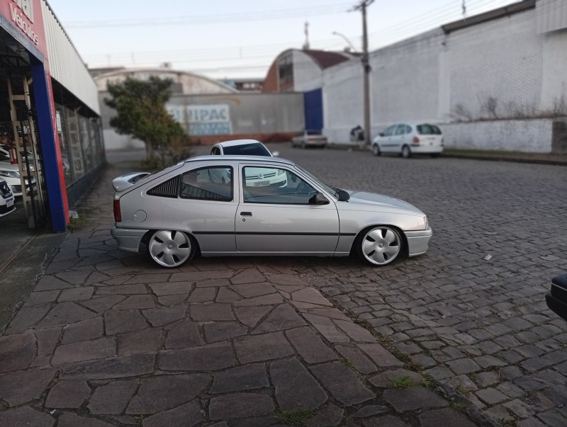 KADETT 2.0 MPFI GL 8V GASOLINA 2P MANUAL - 1998 - CAXIAS DO SUL