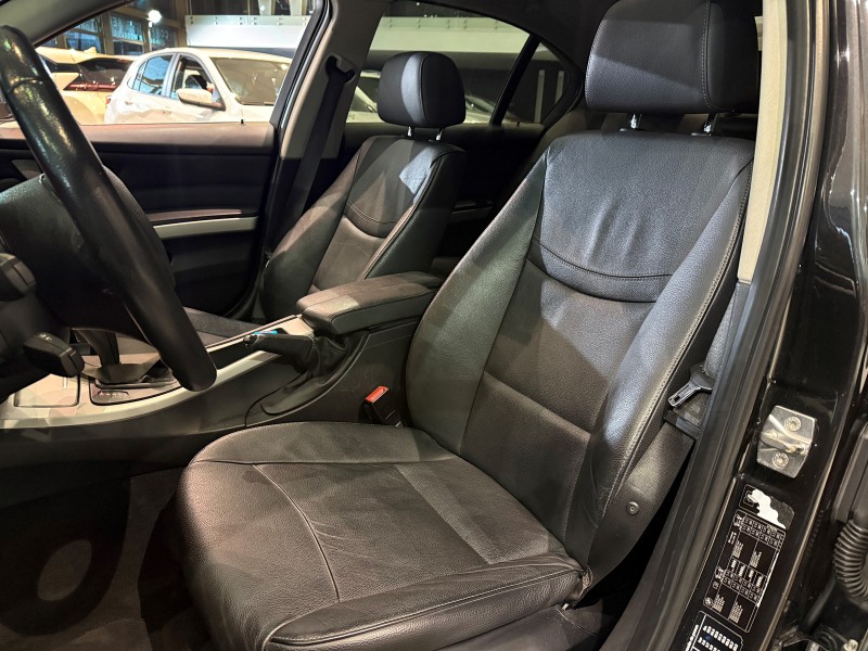325I 2.5 SEDAN 24V GASOLINA 4P AUTOMÁTICO - 2011 - FARROUPILHA