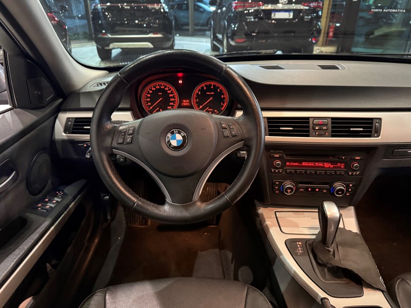 325I 2.5 SEDAN 24V GASOLINA 4P AUTOMÁTICO - 2011 - FARROUPILHA