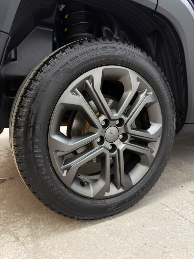 RENEGADE 1.3 16V NIGHT EAGLE T270 TURBO FLEX 4P AUTOMÁTICO - 2025 - CAXIAS DO SUL