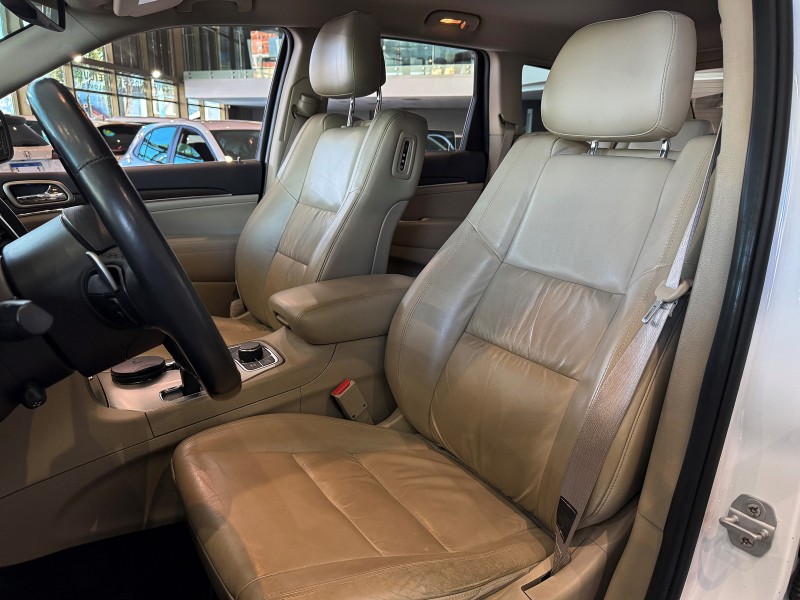 GRAND CHEROKEE 3.0 LIMITED 4X4 V6 24V TURBO DIESEL 4P AUTOMÁTICO - 2015 - FARROUPILHA