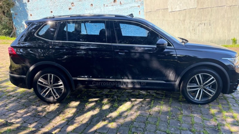 TIGUAN 2.0 ALLSPACE R-LINE 300 TSI GASOLINA 4P AUTOMÁTICO - 2024 - CAXIAS DO SUL