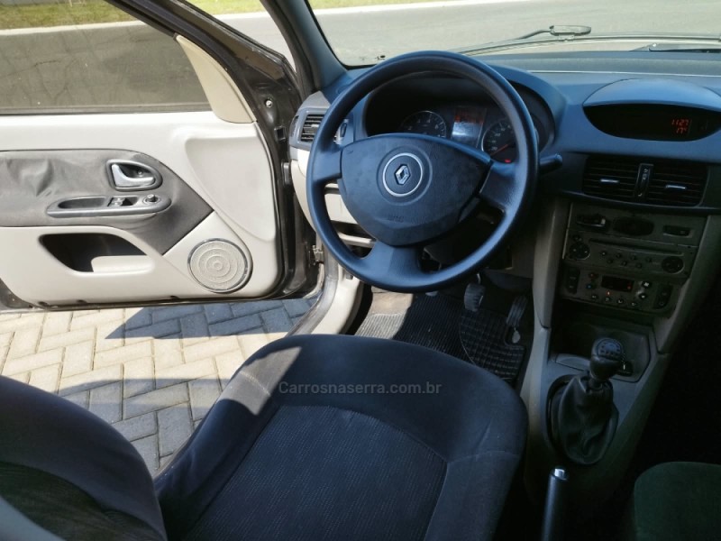 SYMBOL 1.6 PRIVILÈGE 16V FLEX 4P MANUAL - 2012 - NOVO HAMBURGO